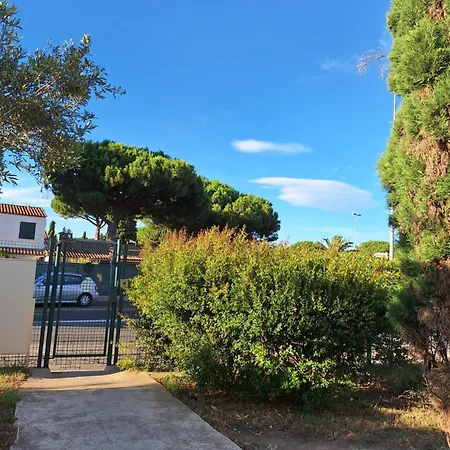 Mimilou Eleuthera 300 M Centre Naturiste * Agde