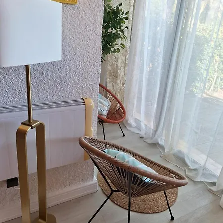 Apartman Mimilou Eleuthera 300 M Centre Naturiste *