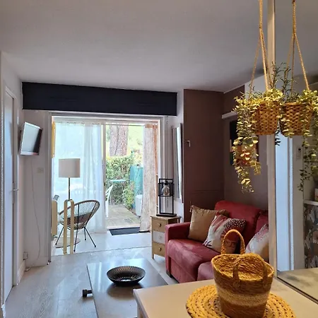 Mimilou Eleuthera 300 M Centre Naturiste Apartman *