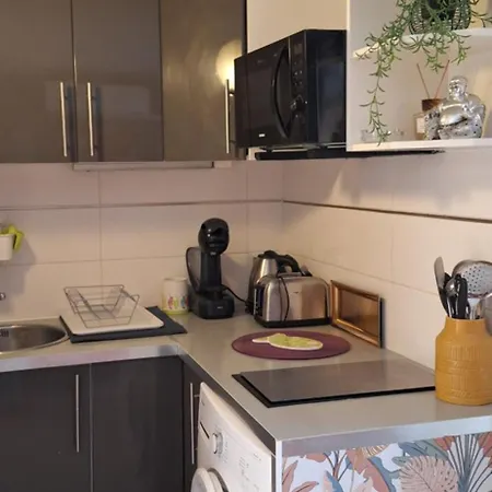 Mimilou Eleuthera 300 M Centre Naturiste Apartment *