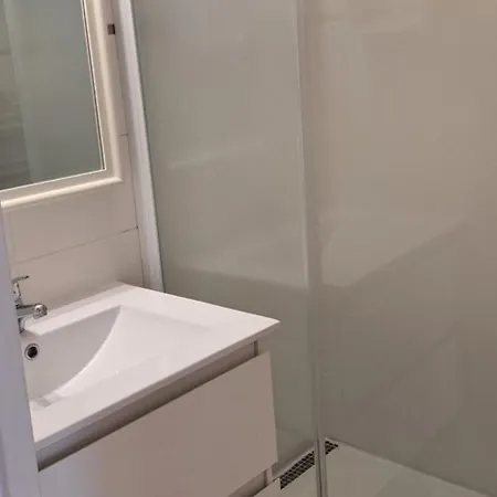 Mimilou Eleuthera 300 M Centre Naturiste Appartement *