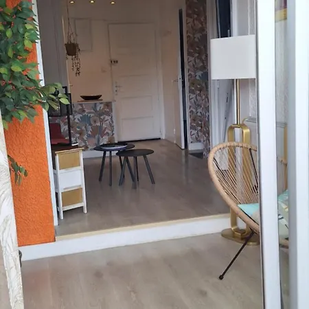 Mimilou Eleuthera 300 M Centre Naturiste Appartement *