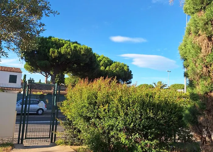 Mimilou Eleuthera 300 M Centre Naturiste * Agde