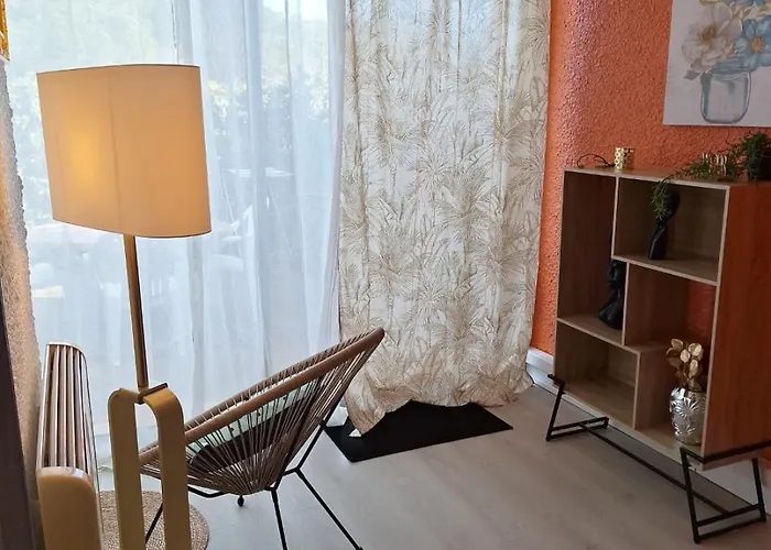 Mimilou Eleuthera 300 M Centre Naturiste Agde